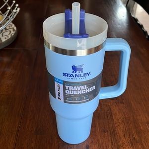 SOLD Stanley 40oz Quencher